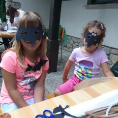 Ljubki netopirčici. Foto Jožica Rus